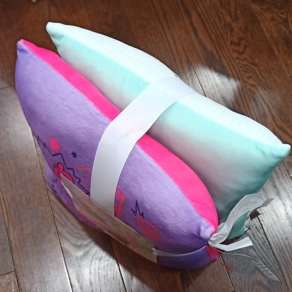 Disney Pixar Turning Red 2 Pack Squishy Pillows Cushions - 'Doodle' - Picture 6 of 9